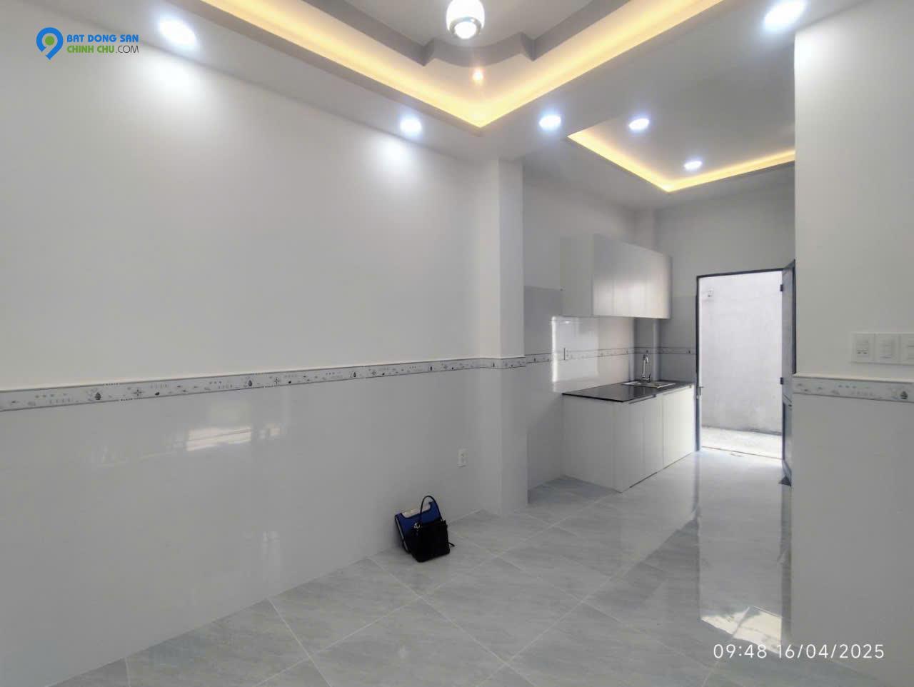 BÁN GẤP nhà 2 tầng, 2PN, 2WC, 24m2, Hiệp Thành 17, Q12, 2.7 tỷ, sổ hồng chính chủ, đường 3m