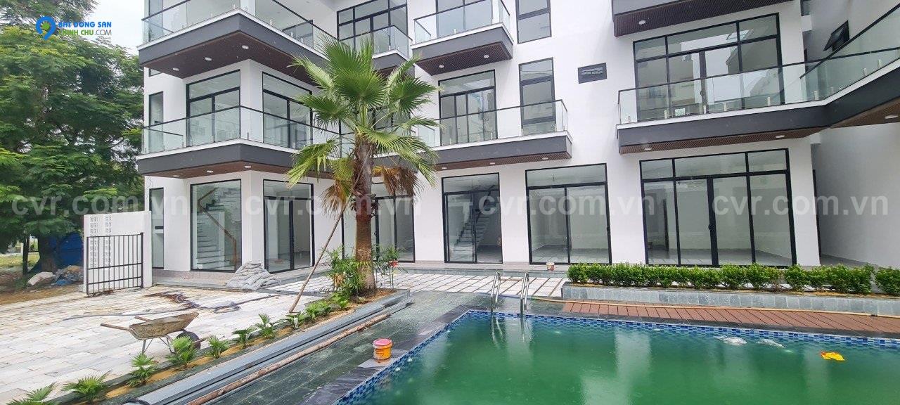 Bán Biệt Thự Hồ Bơi 16 Phòng Ngủ Gần Biển
