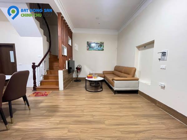 Bán  Nhà Định Công Thượng 30m2 4T 5m MT 6.95 tỷ Hoàng Mai NGÕ THÔNG THOÁNG_ VỊ TRÍ ĐẸP - Ô TÔ ĐỖ CỬA