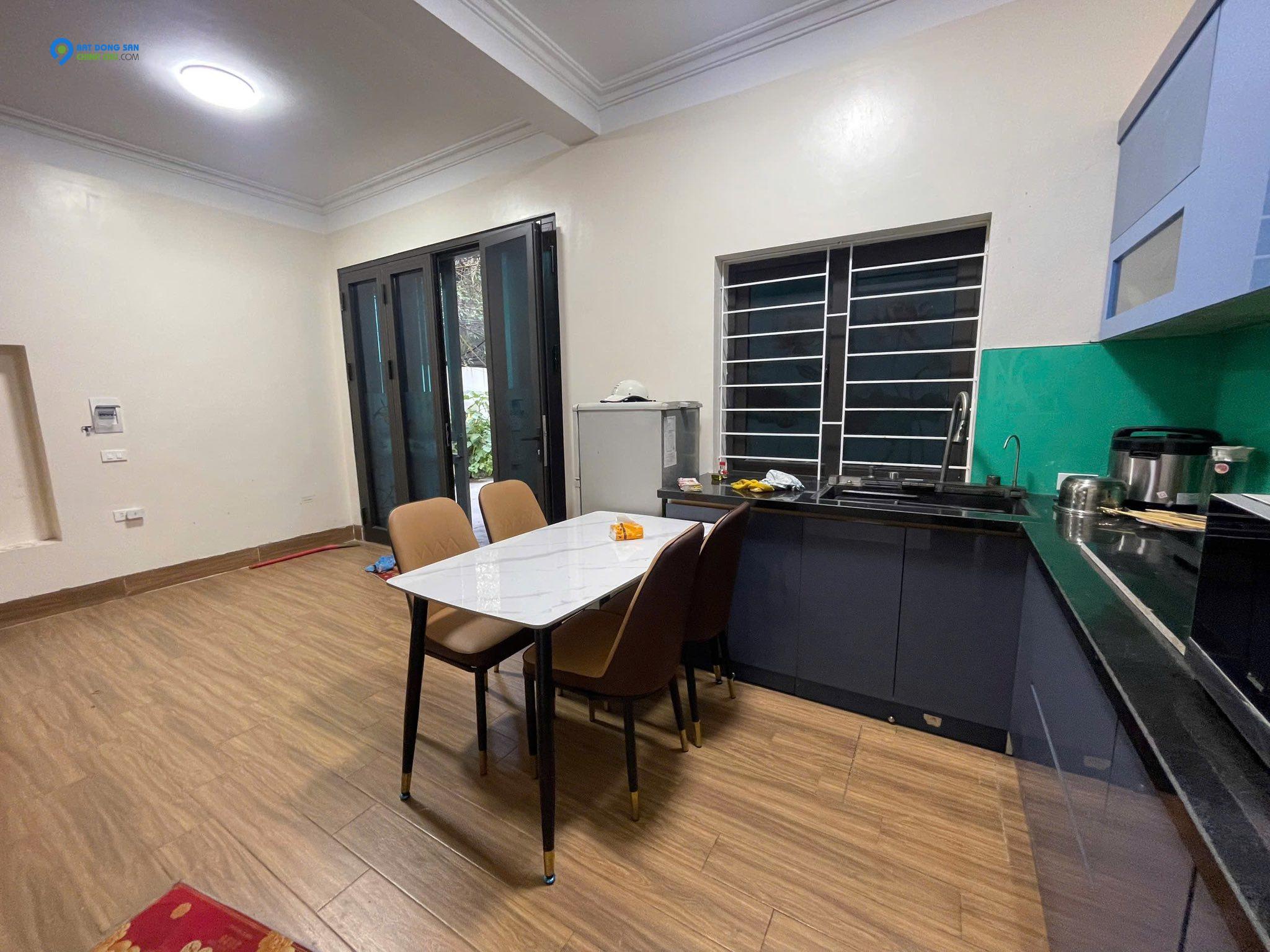 Bán  Nhà Định Công Thượng 30m2 4T 5m MT 6.95 tỷ Hoàng Mai NGÕ THÔNG THOÁNG_ VỊ TRÍ ĐẸP - Ô TÔ ĐỖ CỬA