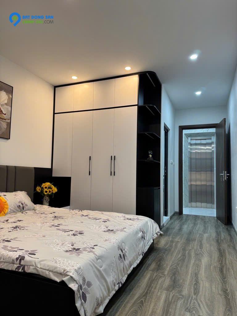 Bán Nhà Xuân La - Tây Hồ  -  5 Tầng Thang Máy Nhập Khẩu  -  Oto Qua Nhà  -  Full Tiện Ích