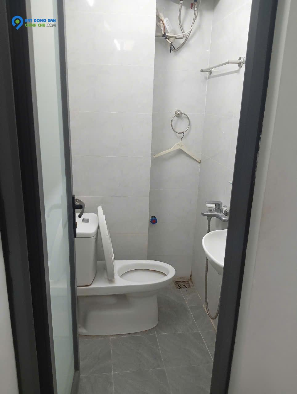 Bán biệt thự liền kề Long Biên, 22m2, 5 tầng, 4.2 tỷ, sổ đỏ