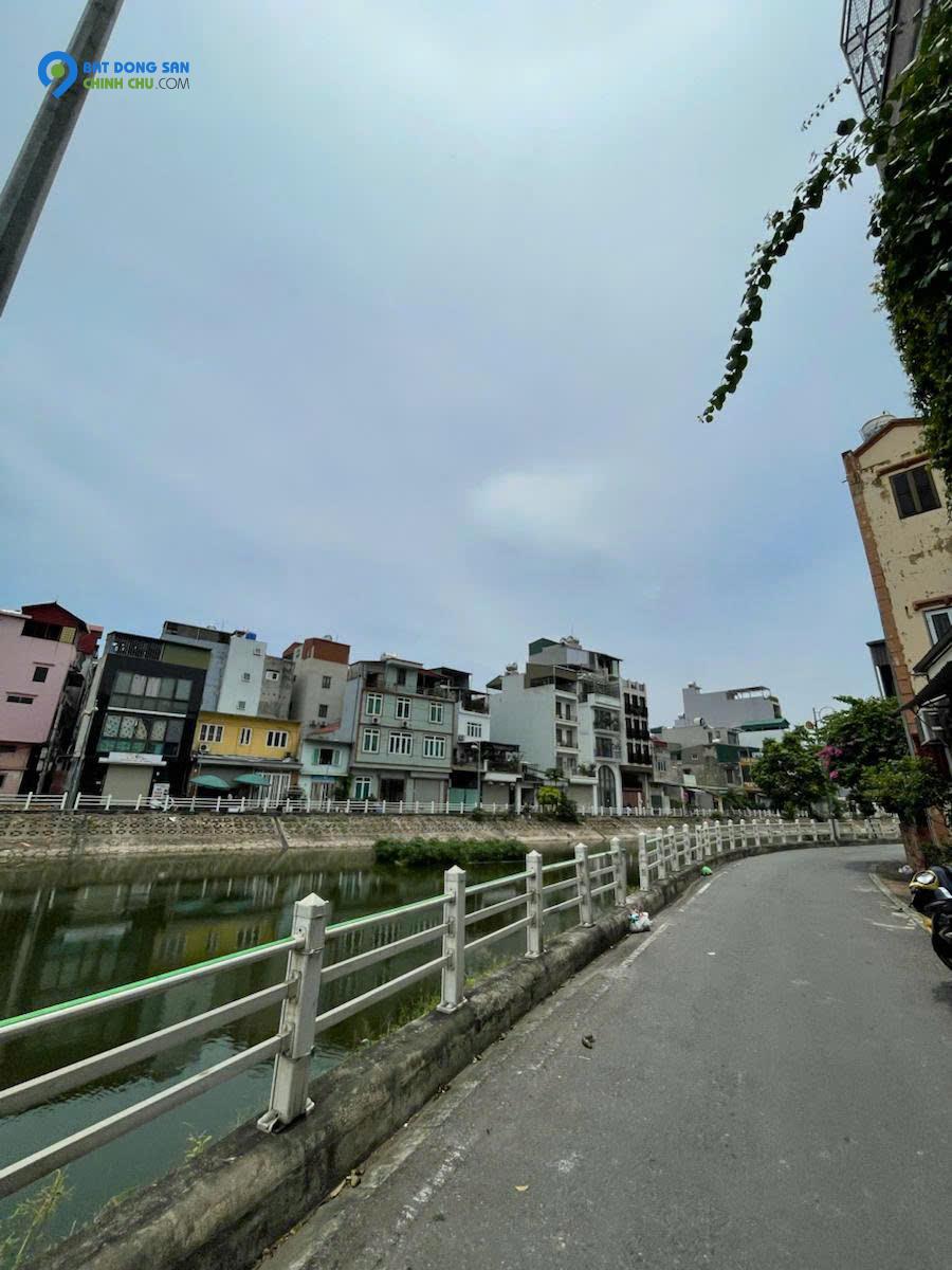 Bán nhà 3 tầng, mặt view hồ Tai Trâu, Ngọc Lâm, kinh doanh, dòng tiền