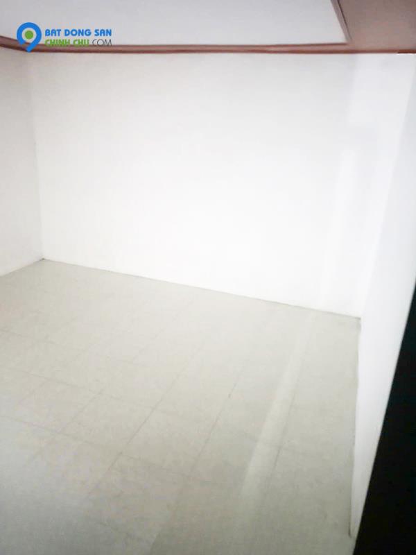 Bán nhà 3 tầng ô tô đỗ cửa Trịnh Đình Cửu, phường Định Công, Hoàng Mai, mặt tiền 4.9m