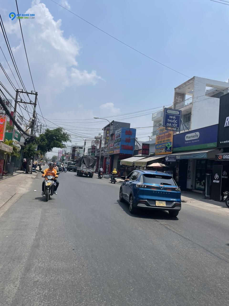 Bán nhà mặt tiền 9,2x27m giá 27 tỷ Đường Nguyễn Ảnh Thủ