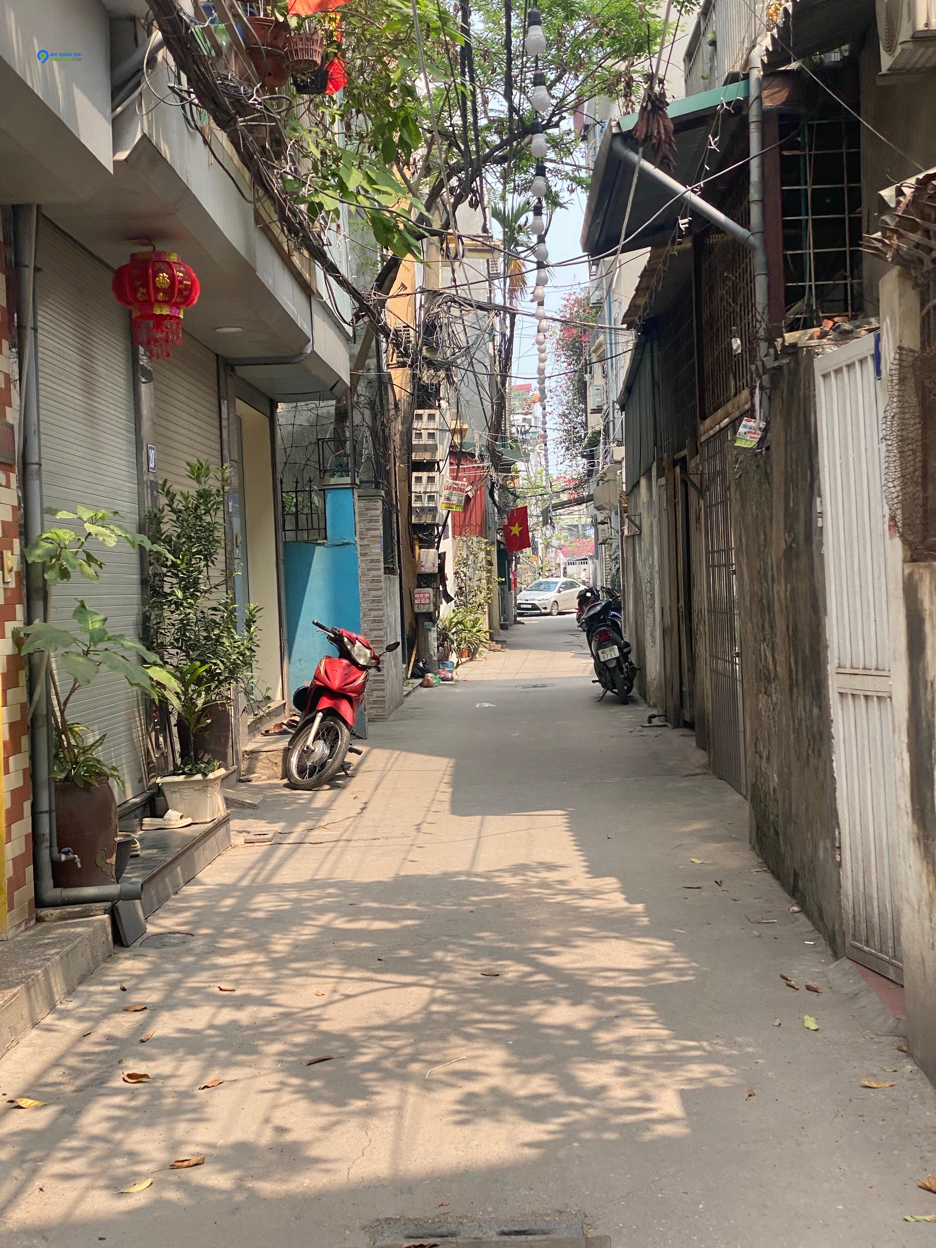 Bán nhà vĩnh hưng-lĩnh nam-cạnh hồ điều hoà-4.68 tỷ