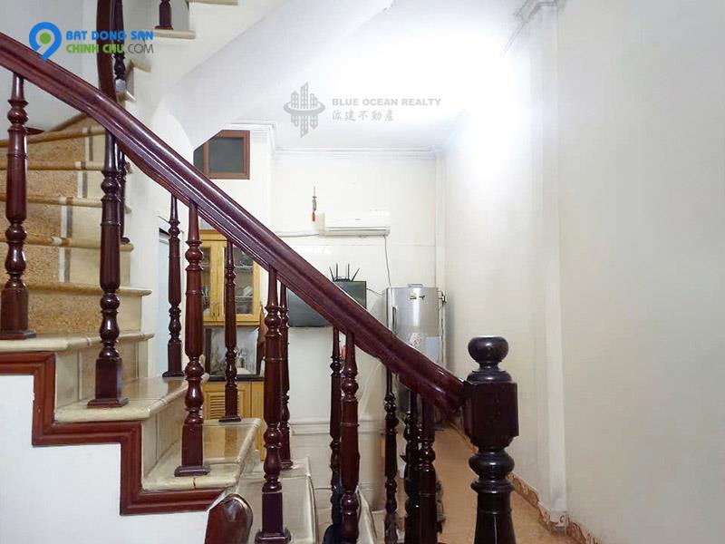 Cần tiền bán nhà 44m² x 4 tầng chắc chắn, mặt tiền 3.7m Lạc Long Quân, phường Nghĩa Đô, Cầu Giấy, chỉ 13 tỷ