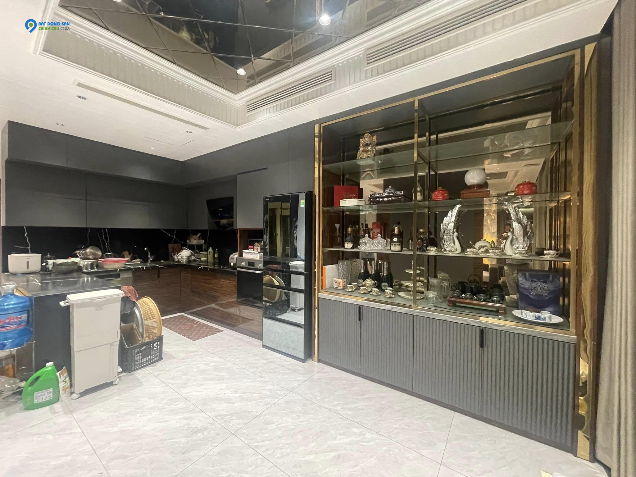 Cực ngon! Mặt phố Yên Hòa, vỉa hè, ô tô tránh, thang máy, kinh doanh ngày đêm, không quy hoạch