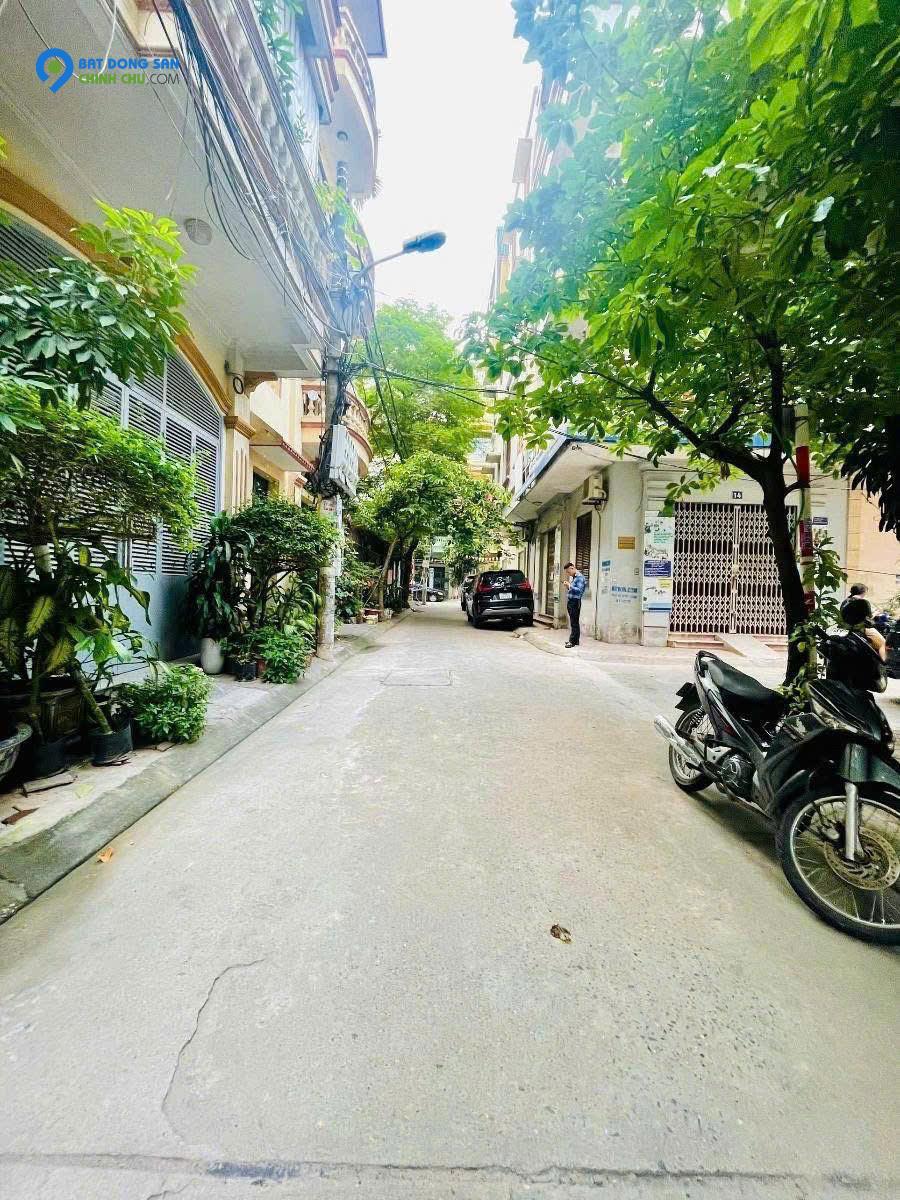 Đầu tư! Phân lô Phạm Tuấn Tài, vỉa hè ô tô tránh, ngõ thông tứ tung, mặt tiền khủng 6m, kd đỉnh