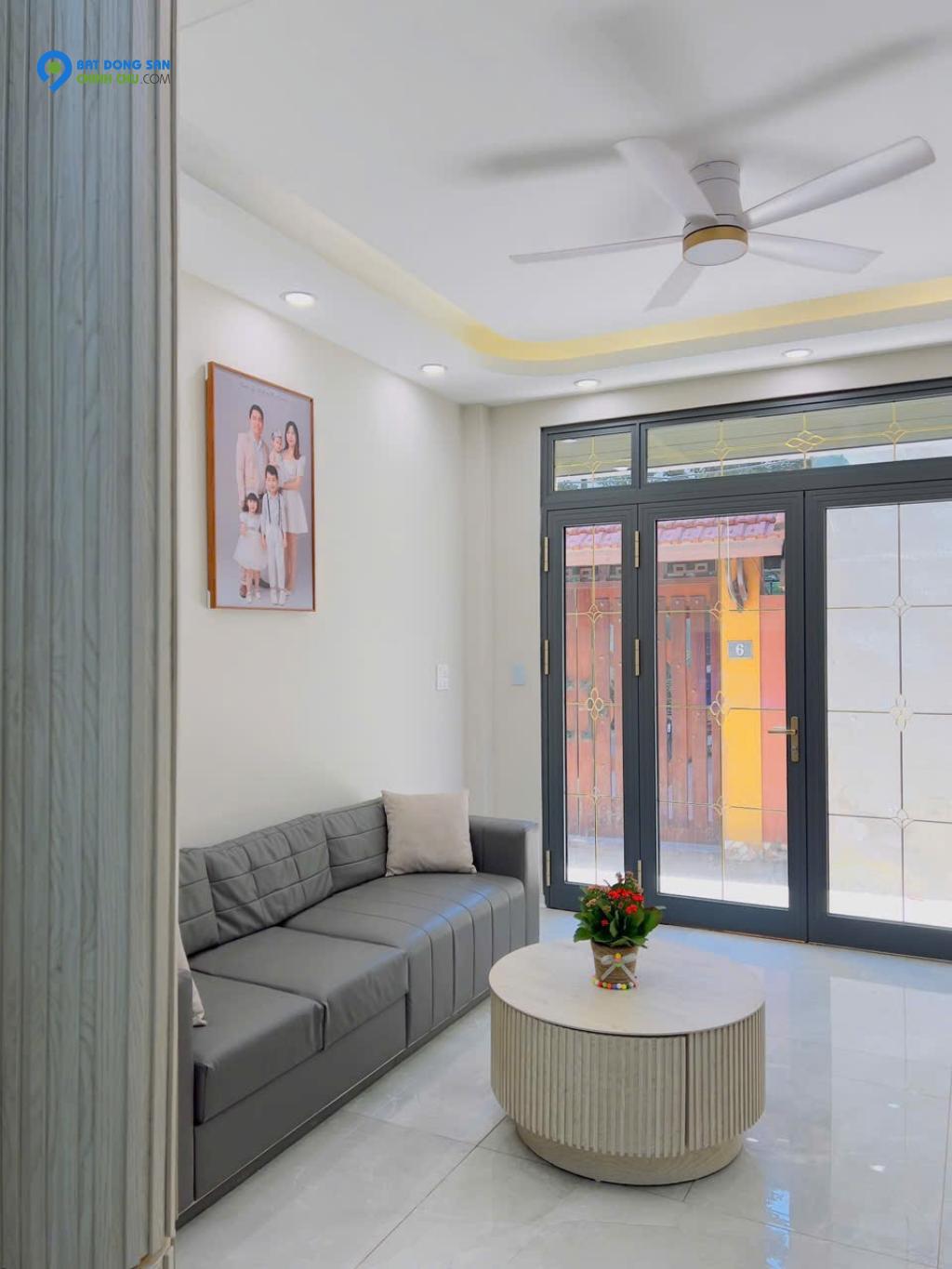 HIẾM NHÀ NGUYỄN LÂN-PHÂN LÔ-Ô TÔ-GẦN HỒ- 43M-5T GIÁ 7,45 TỶ
