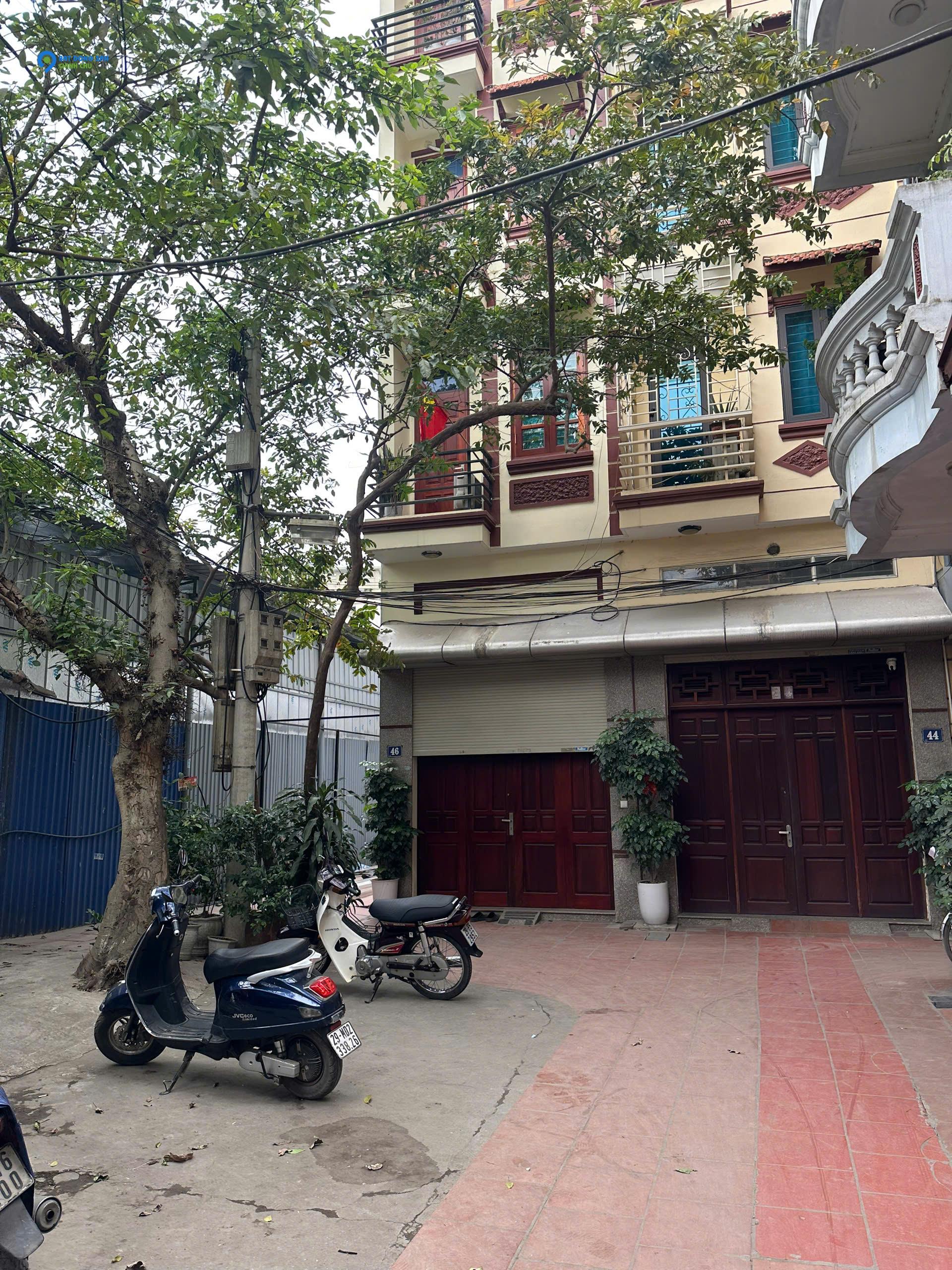 Hơn 6 Tỷ Ô Tô Đậu Cạnh Nhà - TT Hoàng Mai - Nhà Cực Đẹp Về Ở Luôn - Ngõ Thông