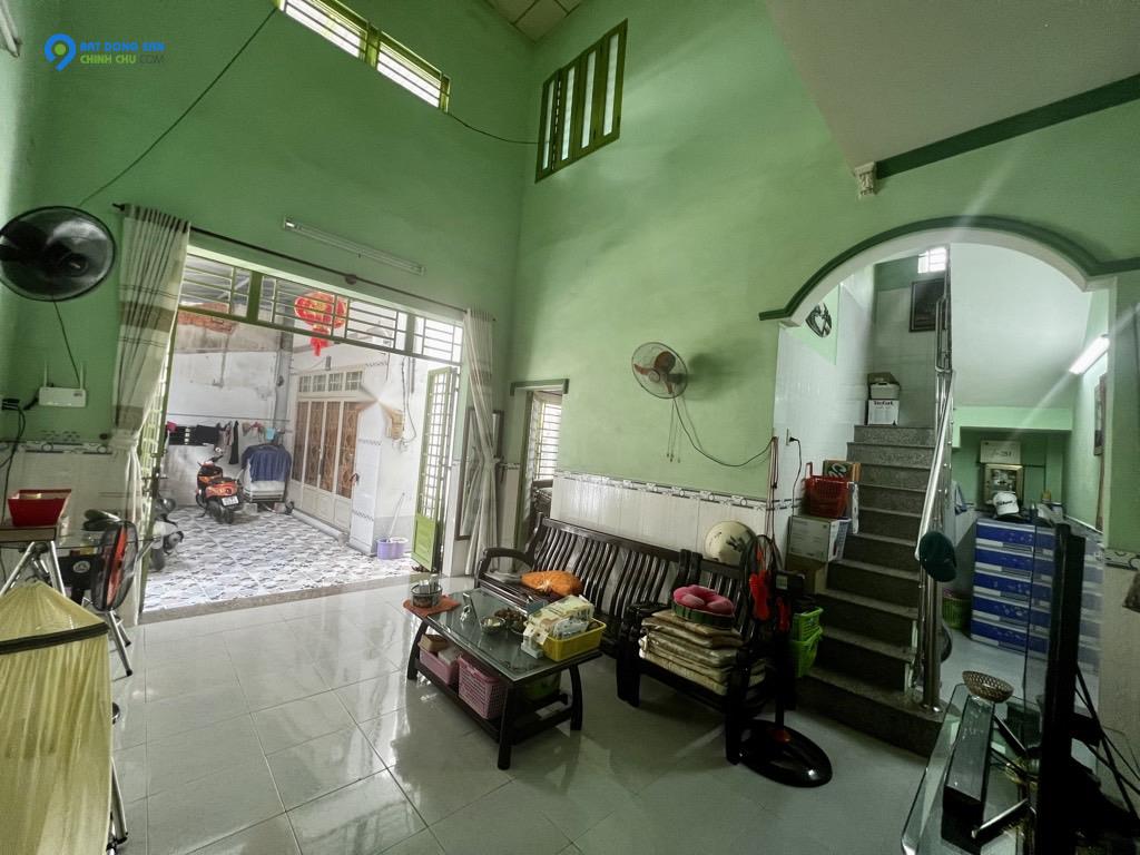 NHÀ BÁN SÁT CHỢ THỦ ĐỨC