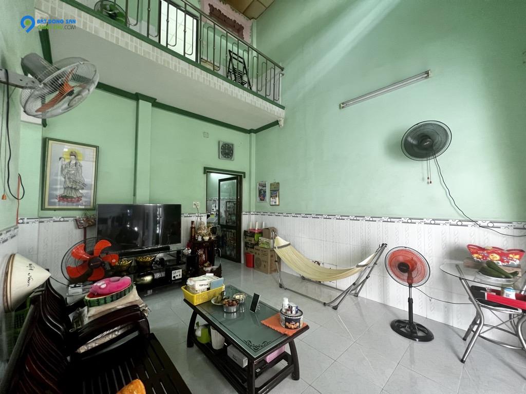 NHÀ BÁN SÁT CHỢ THỦ ĐỨC