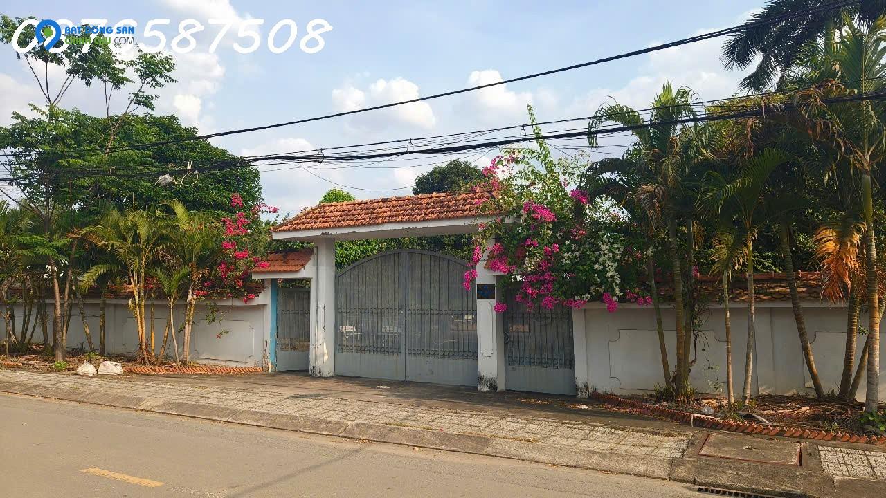 NHÀ-VƯỜN DIỆN TÍCH KHỦNG 2835M2 VUÔNG VỨC , NỞ HẬU GIÁP SÔNG SÀI GÒN TẠI HOCMON GIÁ 33 TỶ (TL)