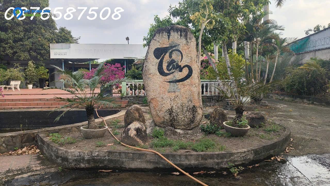 NHÀ-VƯỜN DIỆN TÍCH KHỦNG 2835M2 VUÔNG VỨC , NỞ HẬU GIÁP SÔNG SÀI GÒN TẠI HOCMON GIÁ 33 TỶ (TL)