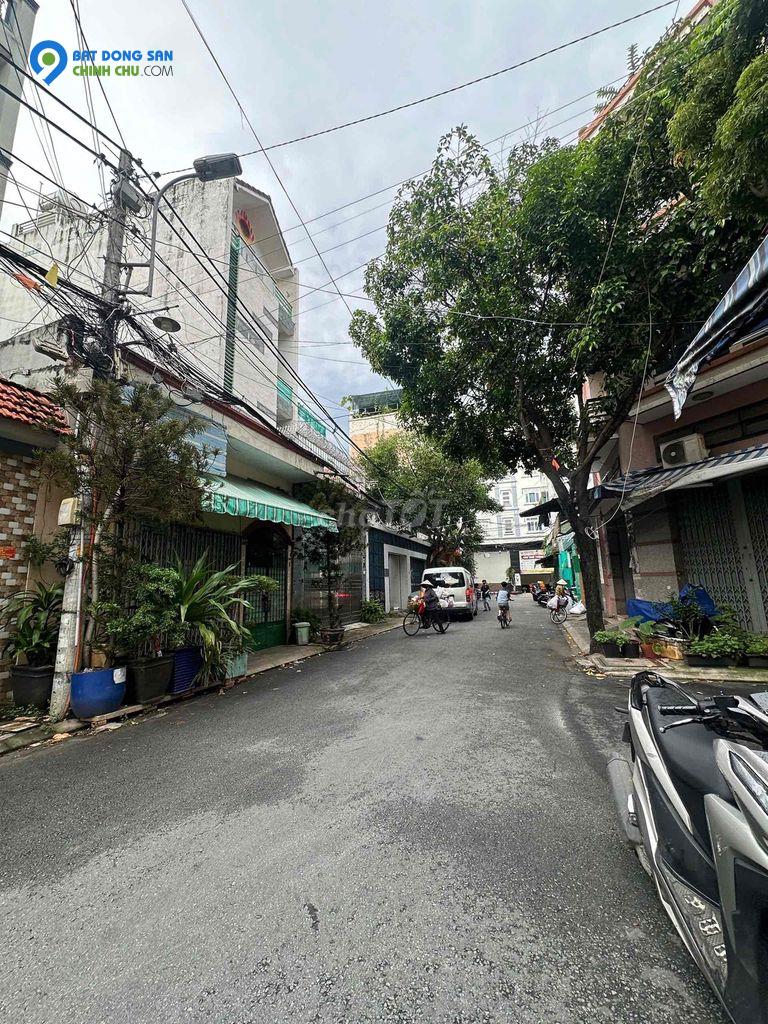 Sát nhà Ga T3 , nhà 4 tầng bề thế, HXH thích hợp đầu tư , lưu trú ngắn hạn 0935094886
