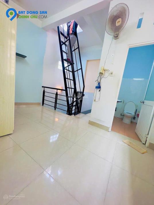 Siêu phẩm ngang 8,2m hoàn công đủ, Lưu Hữu Phước Quận 8, 3,8 tỷ thương lượng