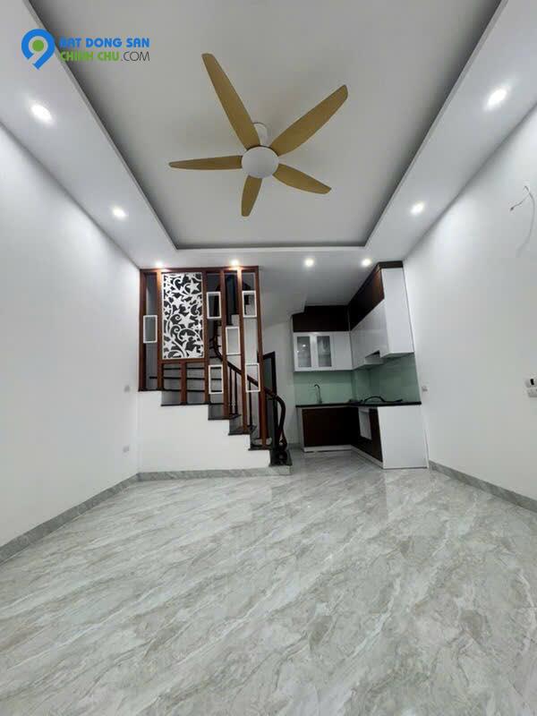 Vĩnh Hưng, Hoàng Mai, Nhà Đẹp 5 Tầng, Gần Chợ, Gần Ô Tô Chỉ Nhỉnh 6 Tỷ