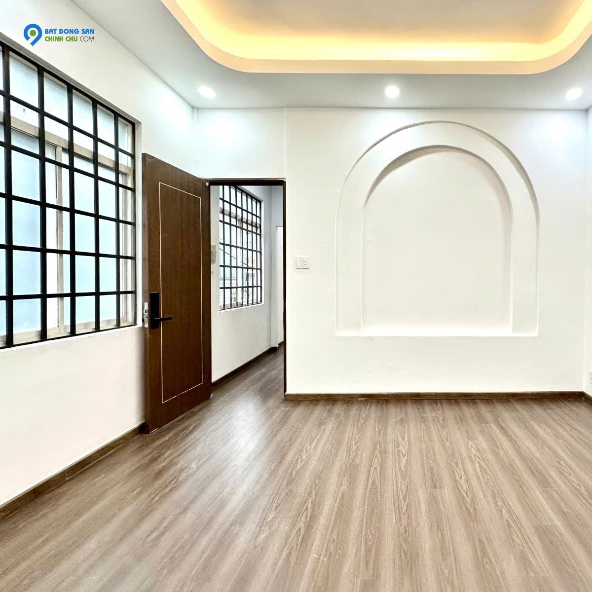 12 Tỷ: ngang 12m- Quận 10 ngay chợ An Đông, Medic Hòa Hảo- nhà 4 Tầng Xe hơi trong nhà. 0933910039