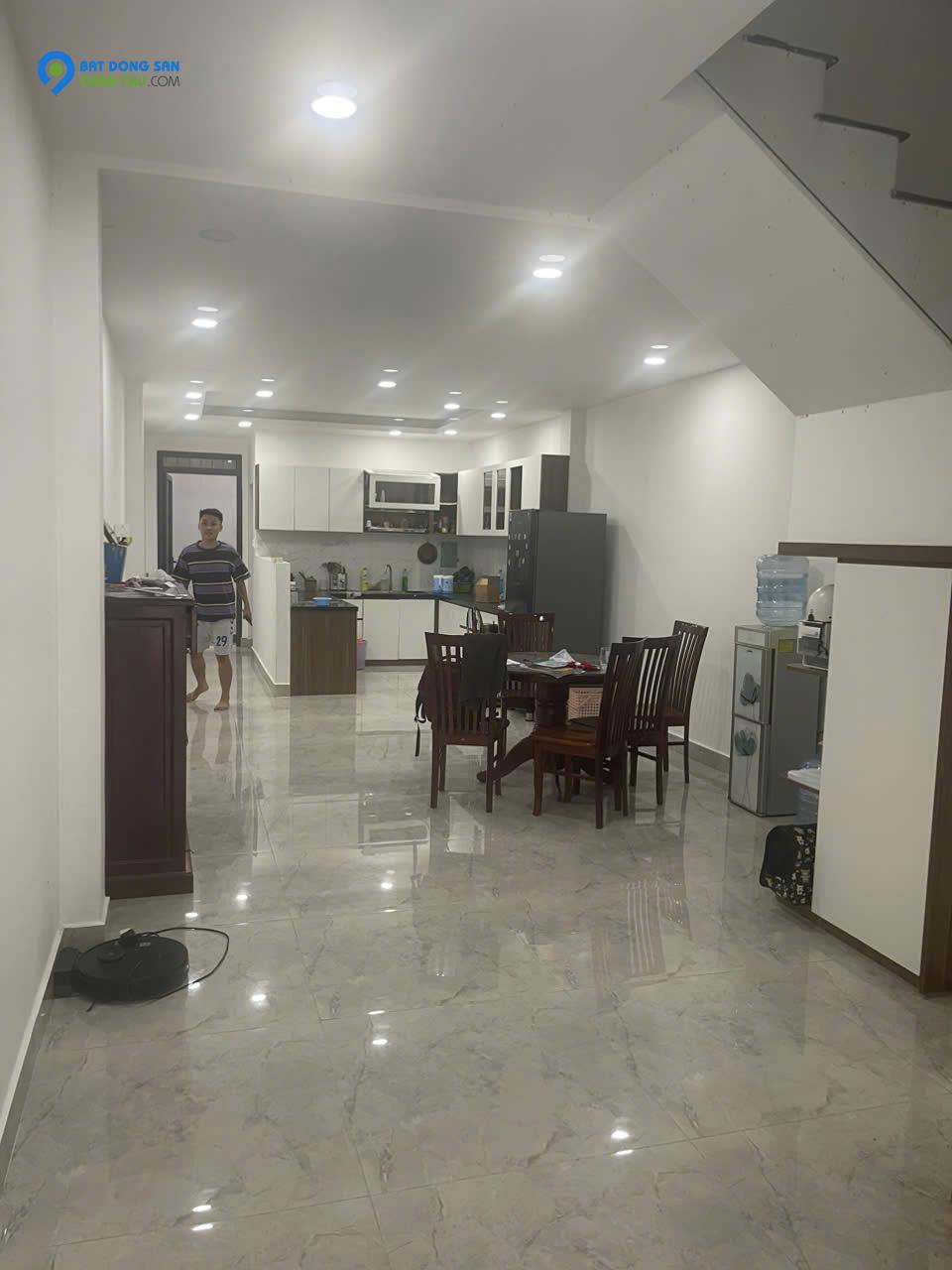 Nhà đẹp mặt tiền đường số 85 P.Tân Quy Q.7