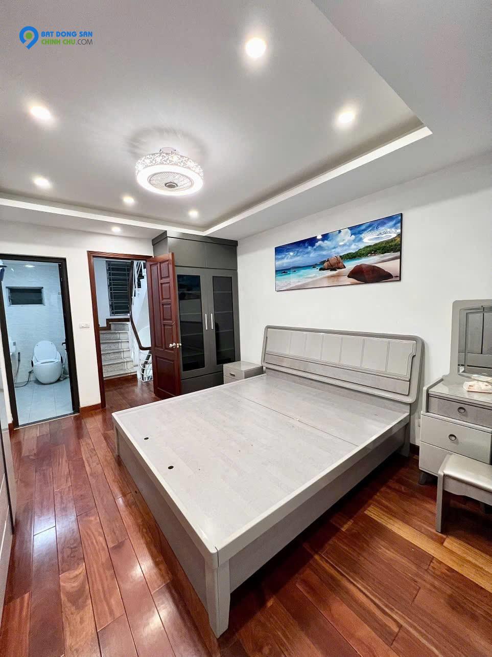 BÁN NHÀ MỚI FULL NỘI THẤT PHỐ HOÀNG NGÂN 7 TẦNG MT 4.5M DIỆN TÍCH 35M2 8 TỶ