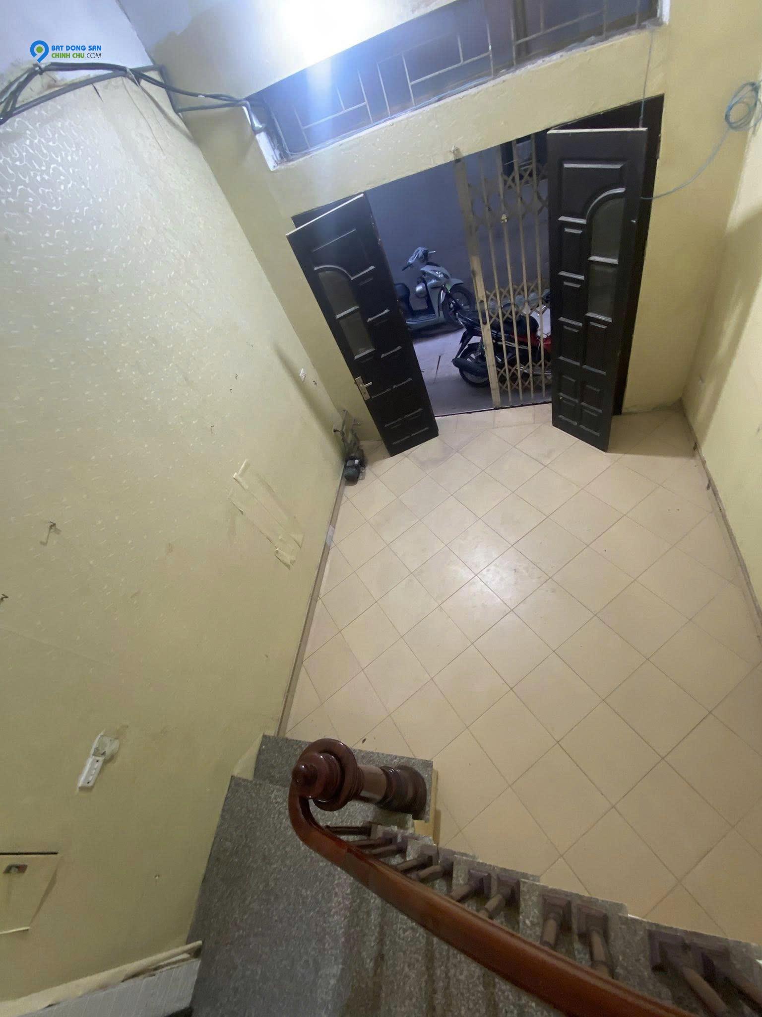 Bán nhà riêng Yên Nghĩa, 130 triệu/m2, 38,5m2, 2PN + 2WC, sát chợ , sát kdt 