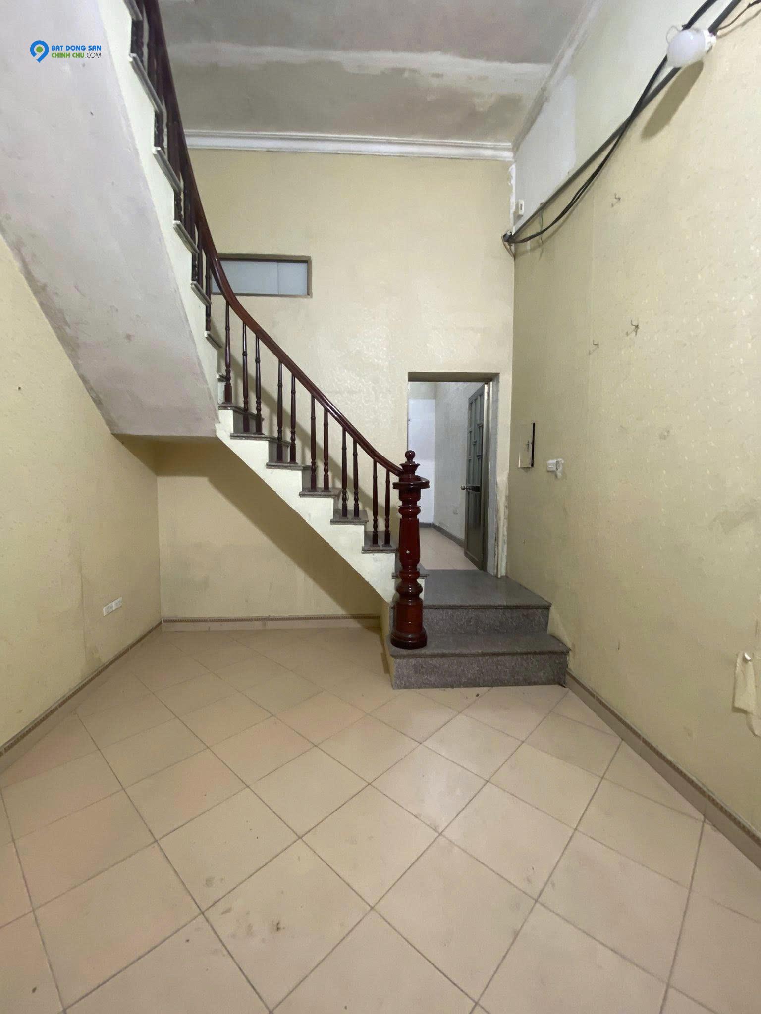 Bán nhà riêng Yên Nghĩa, 130 triệu/m2, 38,5m2, 2PN + 2WC, sát chợ , sát kdt 