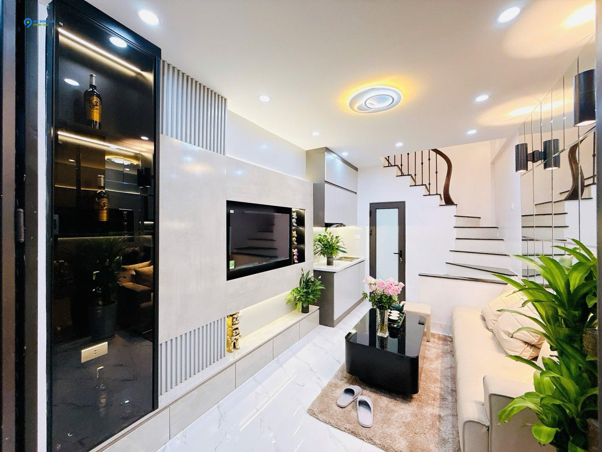 BÁN NHÀ NGUYỄN TRÃI THANH XUÂN 30m 5 TỶ 5 TẦNG MT3.5m Ô TÔ ĐỖ CỬA NHÀ MỚI Ở NGAY