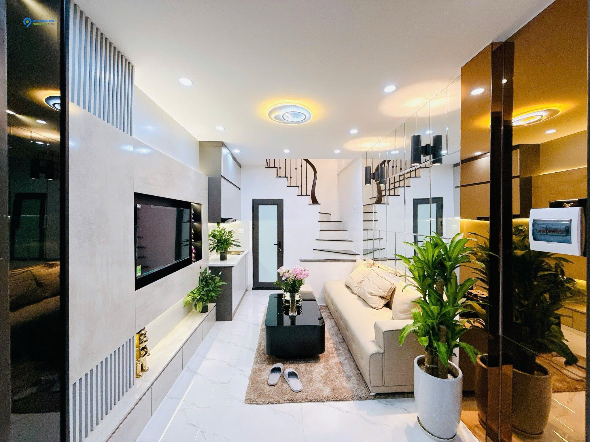 BÁN NHÀ NGUYỄN TRÃI THANH XUÂN 30m 5 TỶ 5 TẦNG MT3.5m Ô TÔ ĐỖ CỬA NHÀ MỚI Ở NGAY