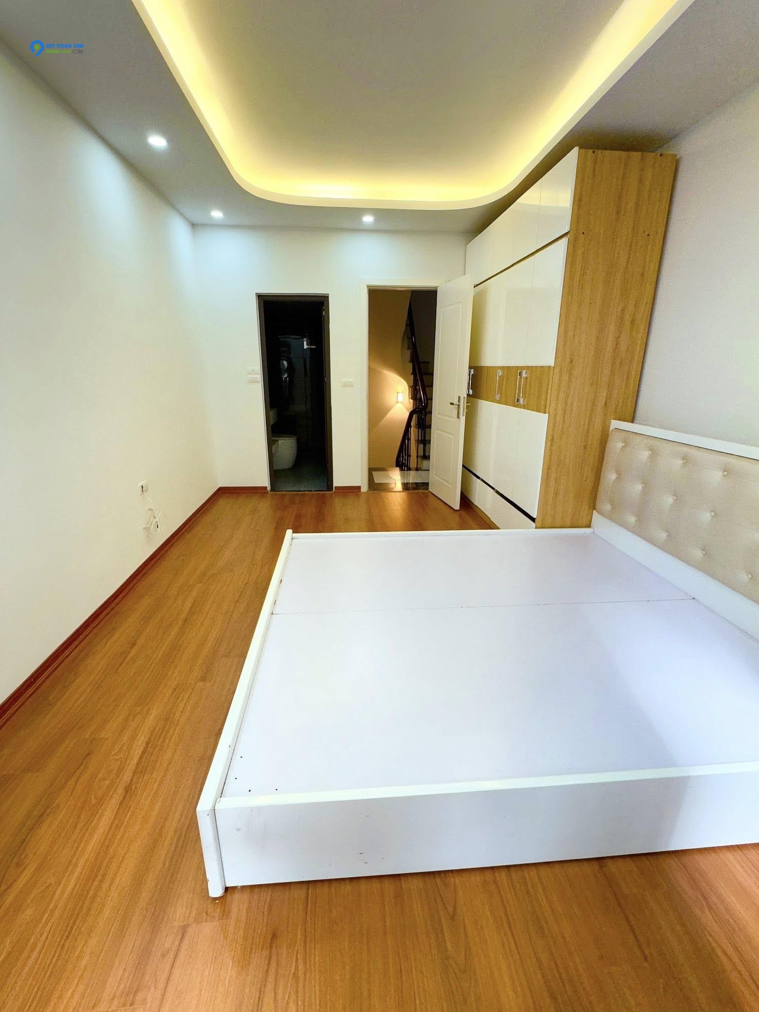 BÁN NHÀ DƯƠNG QUẢNG HÀM SẴN Ở 9TỶ6 MT3.3m NGÕ THẲNG TẮP GẦN MẶT ĐƯỜNG LỚN