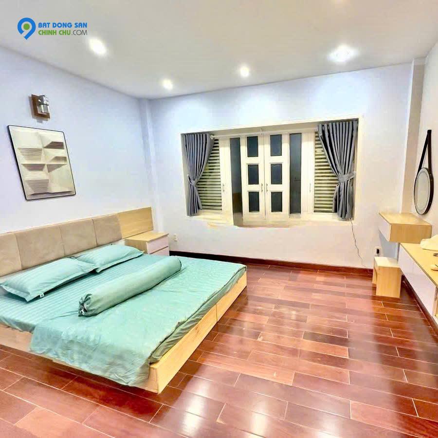 22 Triệu: thuê nguyên căn Quận 1 Nguyễn Trung Ngạn cầu Ba Son- 3 tầng 3 phòng ngủ 3wc Full nội thất