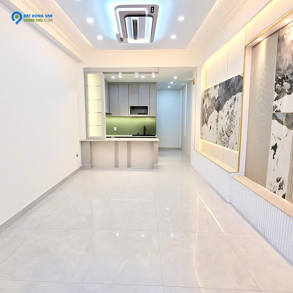 5 Tỷ nhỉnh- Hoàng Diệu Quận 4- nhà mới 100% ngang hơn 4m- 3 tầng 3 phòng đủ nội thất. VŨ 0933910039
