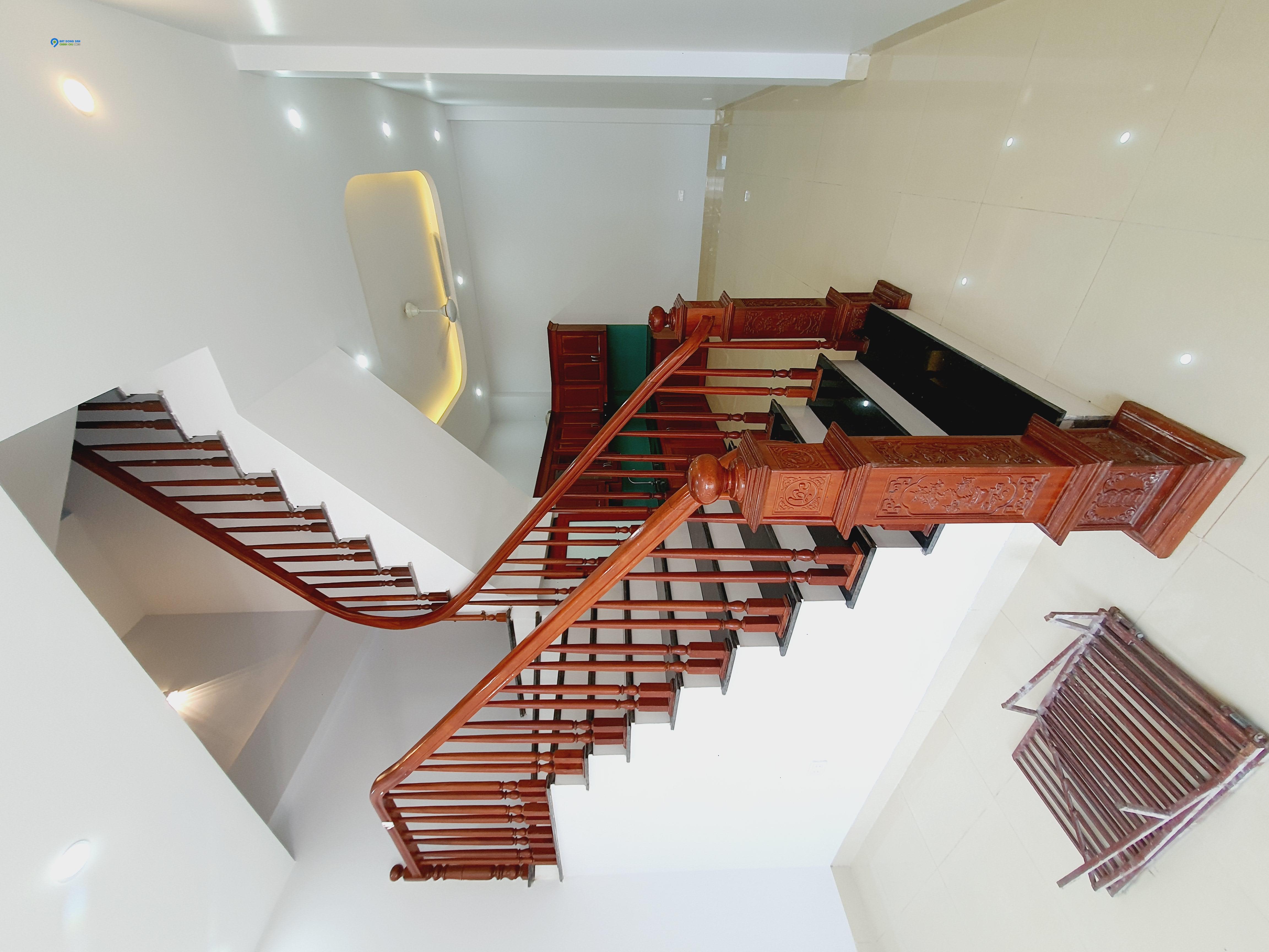 B chỉ còn 1 căn dân xây, 2 bước ra đường thông, ô tô đón đưa, sát trường Hoài Đức A Sơn Đồng, 50m2