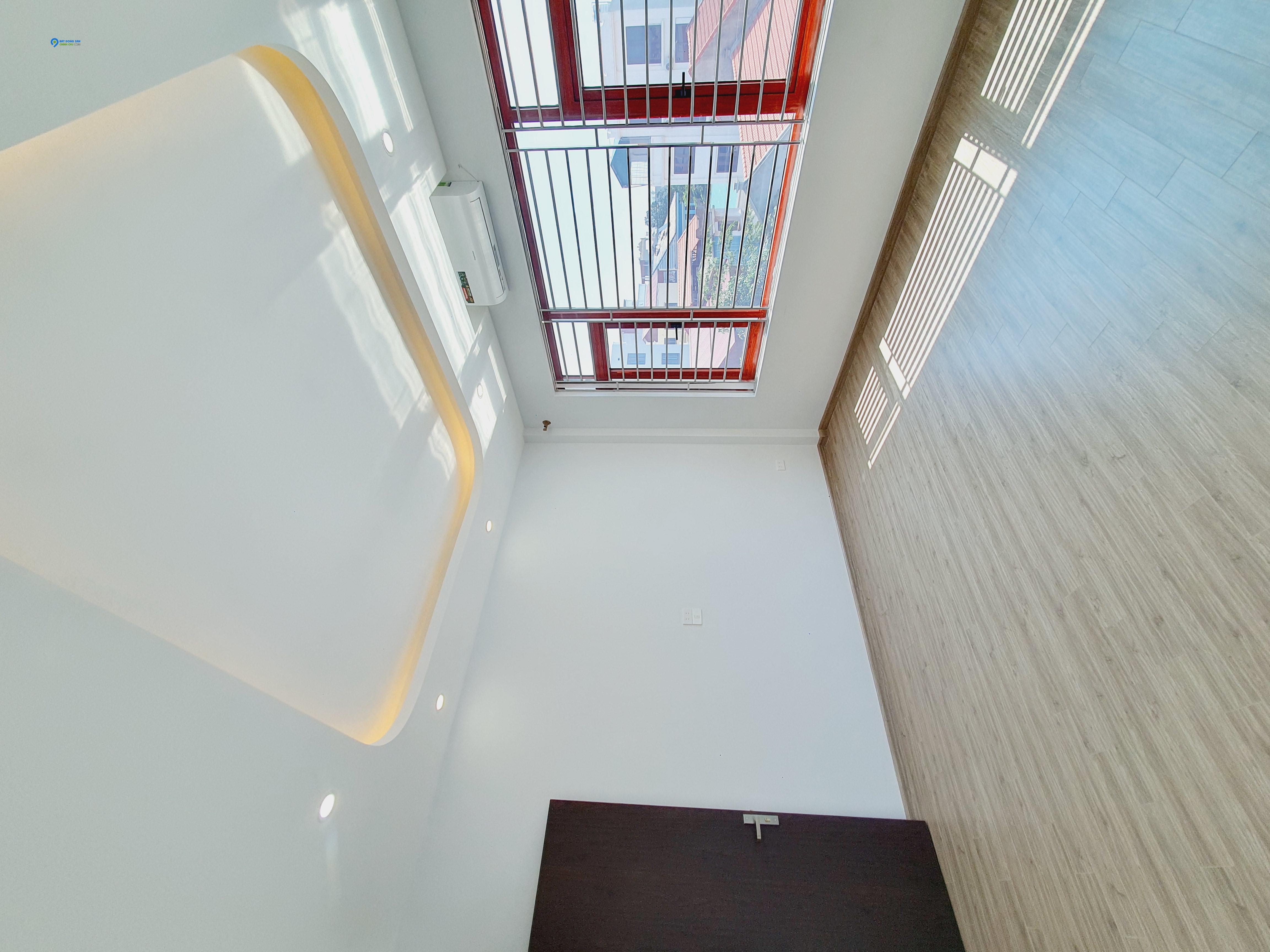 B chỉ còn 1 căn dân xây, 2 bước ra đường thông, ô tô đón đưa, sát trường Hoài Đức A Sơn Đồng, 50m2