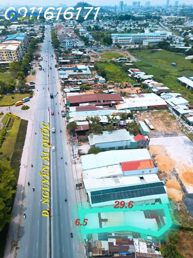 BÁN GẤP NHÀ SỔ RIÊNG 196,5M2 MẶT TIỀN QUỐC LỘ 1K ĐỐI DIỆN CTY POUCHEN