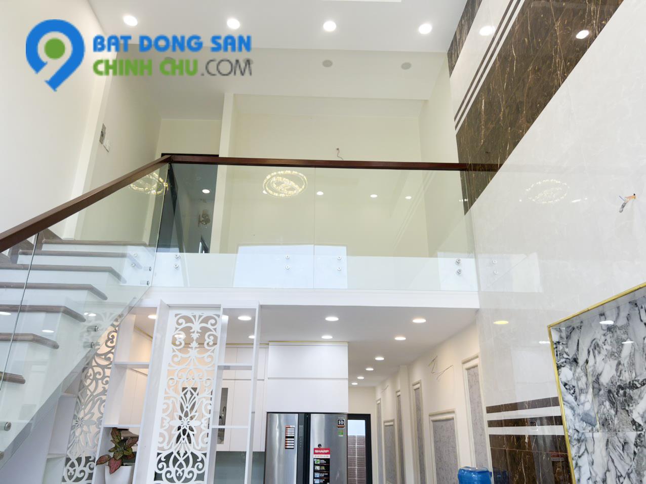 BÁN GẤP nhà HXH 80m2 2 tầng Mới Xây hơn 4 tỷ đối diện VINHOME Q9