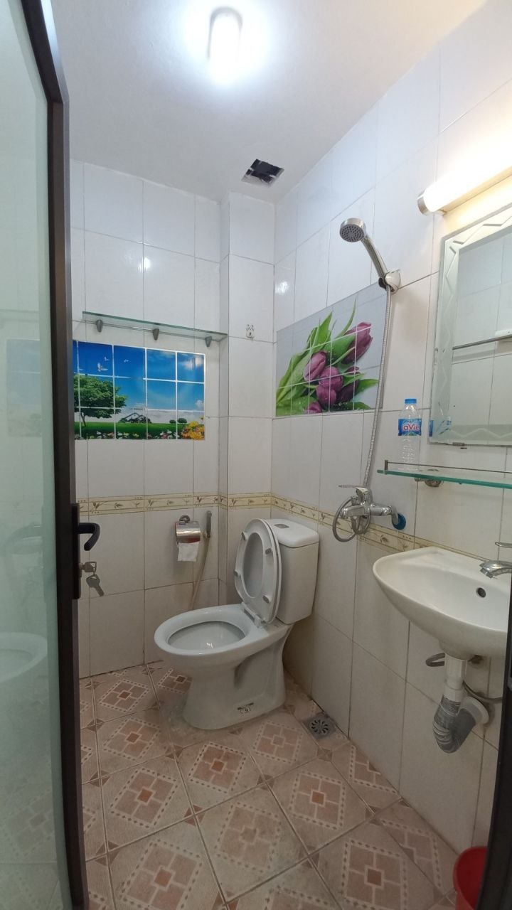 BÁN GẤP nhà Thái Hà 30m2, 2.5 tỷ