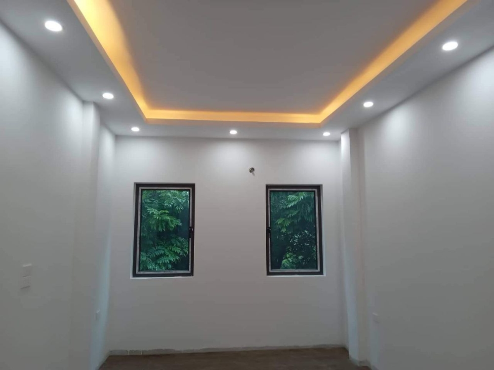 BÁN GẤP nhà khu Xã Đàn 38m2 x 5T, 3.3 tỷ