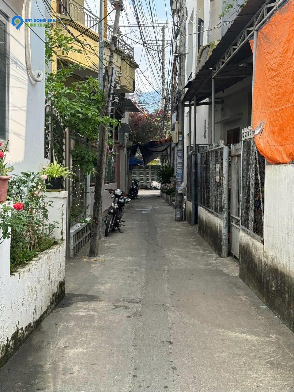 BÁN LÔ ĐẤT HẺM ĐƯỜNG NGUYỄN KHUYẾN, VĨNH HẢI, NHA TRANG