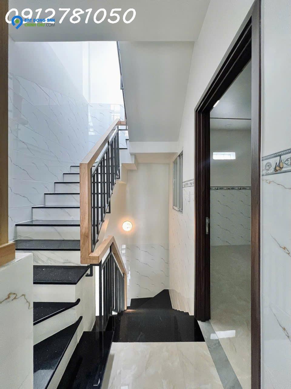 BÁN NHÀ 3 TẦNG, 75M², 4PN, Q.12, TP.HCM - GIÁ 5.2 TỶ - SỔ HỒNG CHÍNH CHỦ