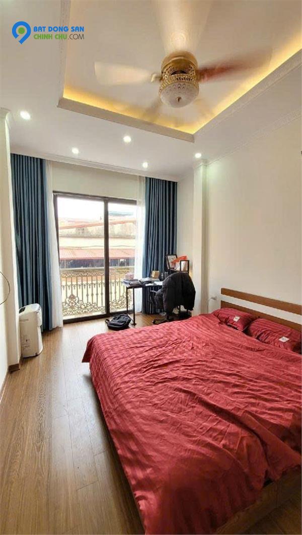 BÁN NHÀ 5 TẦNG, 4 PHÒNG NGỦ - PHƯƠNG MAI, ĐỐNG ĐA - 8.8 TỶ - VỊ TRÍ VÀNG