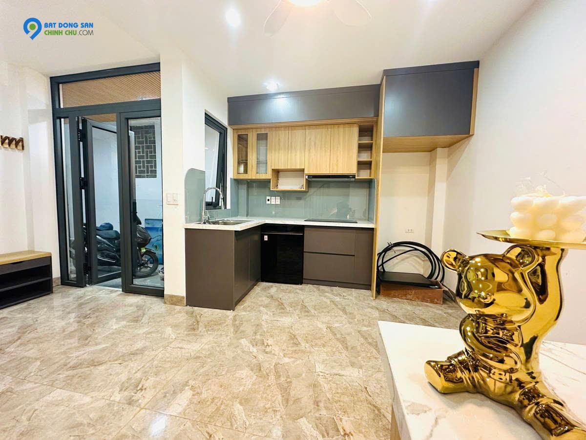 BÁN NHÀ ĐỘI CẤN, BA ĐÌNH, 39M2 7 TẦNG MT 4M GIÁ 8.2TỶ- NGÕ THÔNG-GẦN HỒ SÁT PHỐ - GẦN LĂNG BÁC.
