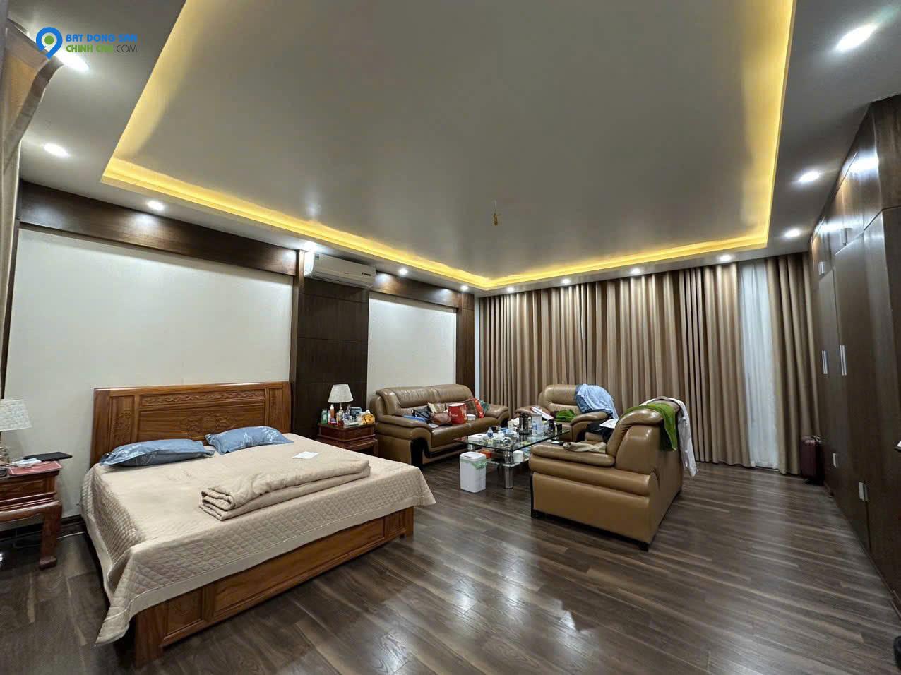 BÁN NHÀ LÔ GÓC MẶT PHỐ ĐÔNG QUAN – 7 TẦNG, THANG MÁY, Ô TÔ VÀO NHÀ!