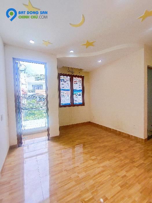 BÁN NHÀ MẶT TIỀN XE HƠI,NHÀ MỚI Ở NGAY,TẶNG NỘI THẤT,DIỆN TÍCH 100m²(5×20) GIẢM MẠNH CÒN 5Tỉ