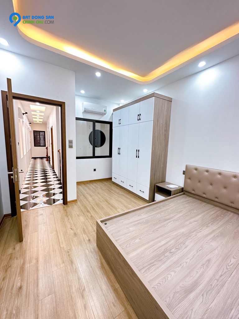 BÁN NHÀ PHÂN LÔ – 6 TẦNG NGUYỄN VĂN CỪ, Ô TÔ TRÁNH, DT: 65M, GIÁ : 15,9 TỶ