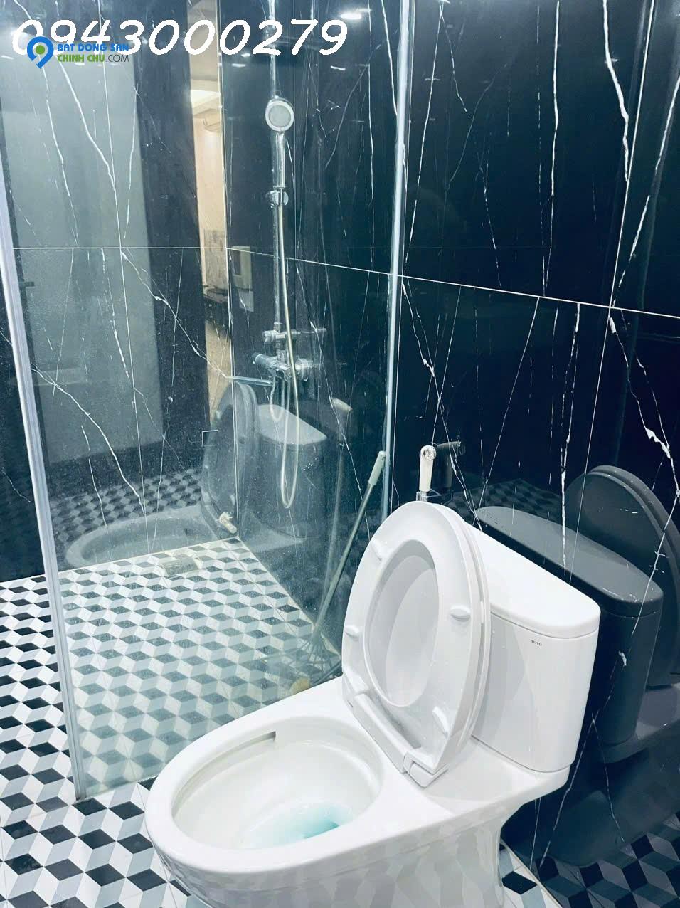 BÁN NHÀ PHỐ NGUYỄN TRÃI, HÀ ĐÔNG, Ô TÔ ĐỖ CỬA, 60M², MẶT TIỀN 6.1M, CHỈ 12 TỶ