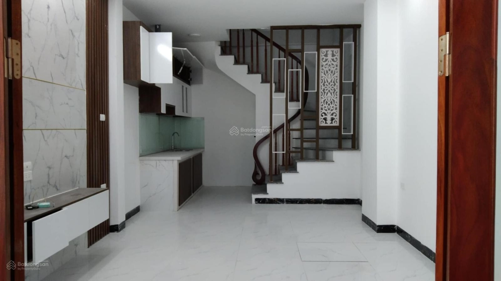 BÁN NHÀ THẠCH BÀN, VIEW CÔNG VIÊN, 40M2 X 5T, GIÁ HƠN 3 TỶ