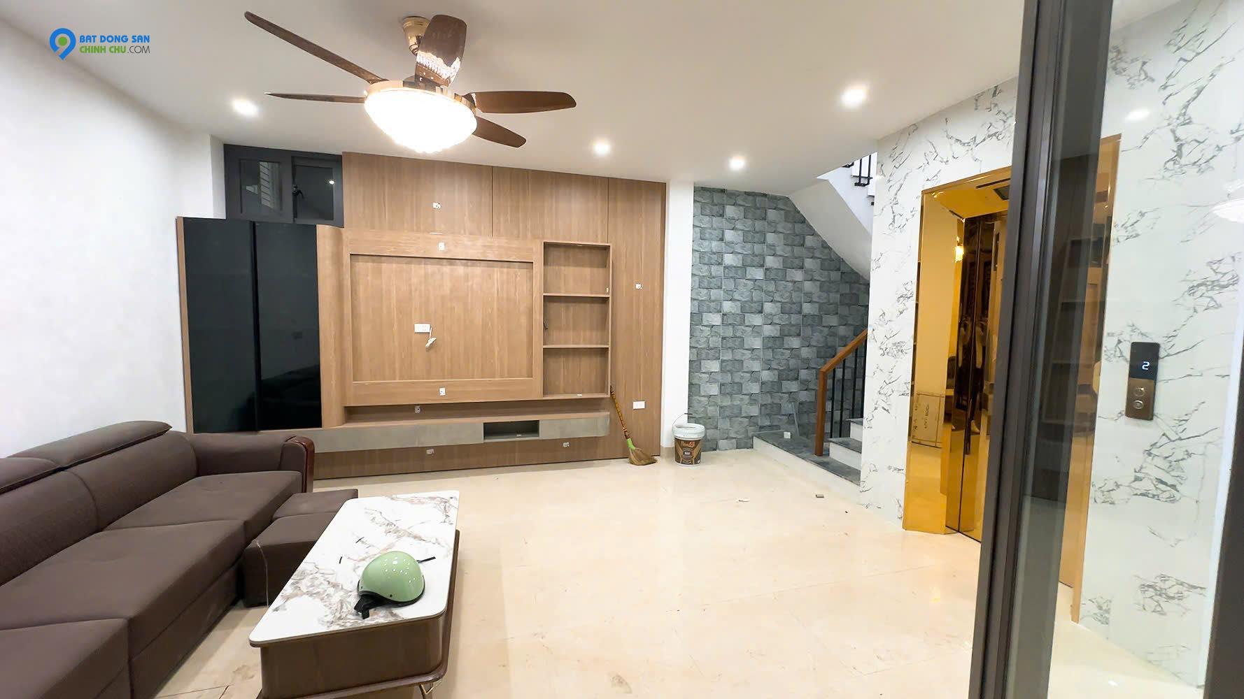 BÁN NHÀ VŨ TRỌNG PHỤNG 35M 6T MT4 GIÁ 9,8 TỶ THANG MÁY NHÀ MỚI TINH DÂN XÂY
