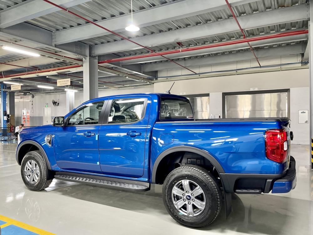 BÁN XE FORD RANGER Hoàng Hữu Nam, Phường Tân Phú, Tp.Thủ Đức, Tp. HCM.