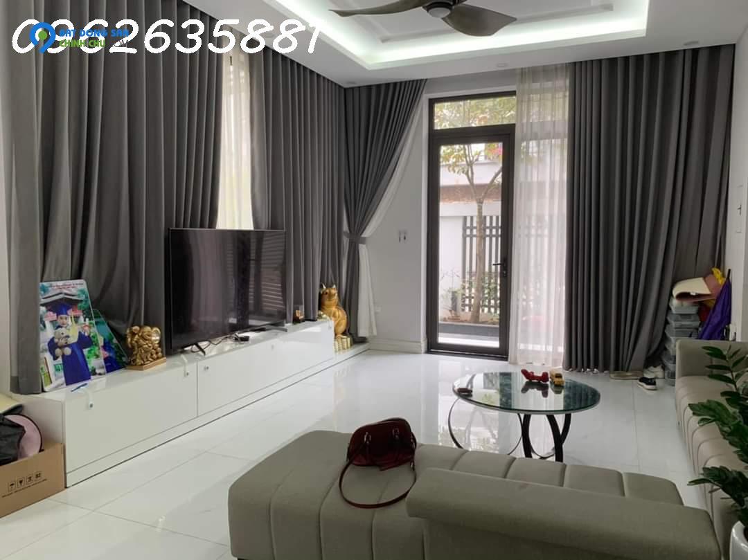 BIỆT THỰ ĐƠN LẬP, SÂN VƯỜN HIẾM CÓ, 230M2, 3 TẦNG, NHỈNH 20 TỶ, NGANG NHÀ THÔ. (20.5 TỶ)